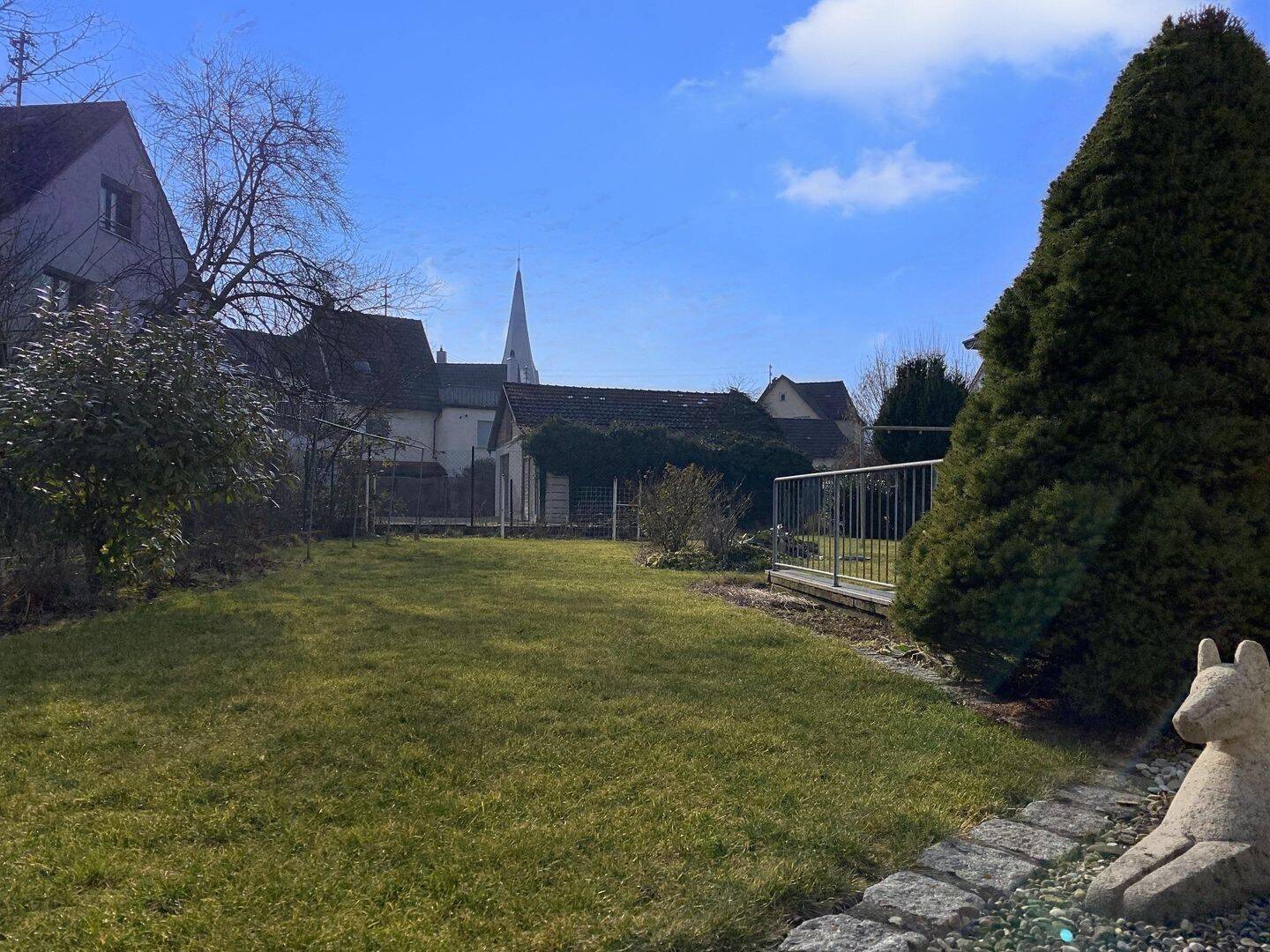 Zentral gelegenes Doppelhaus mit großem Garten und viel Platz für die ganze Familie!, 73072 Donzdorf