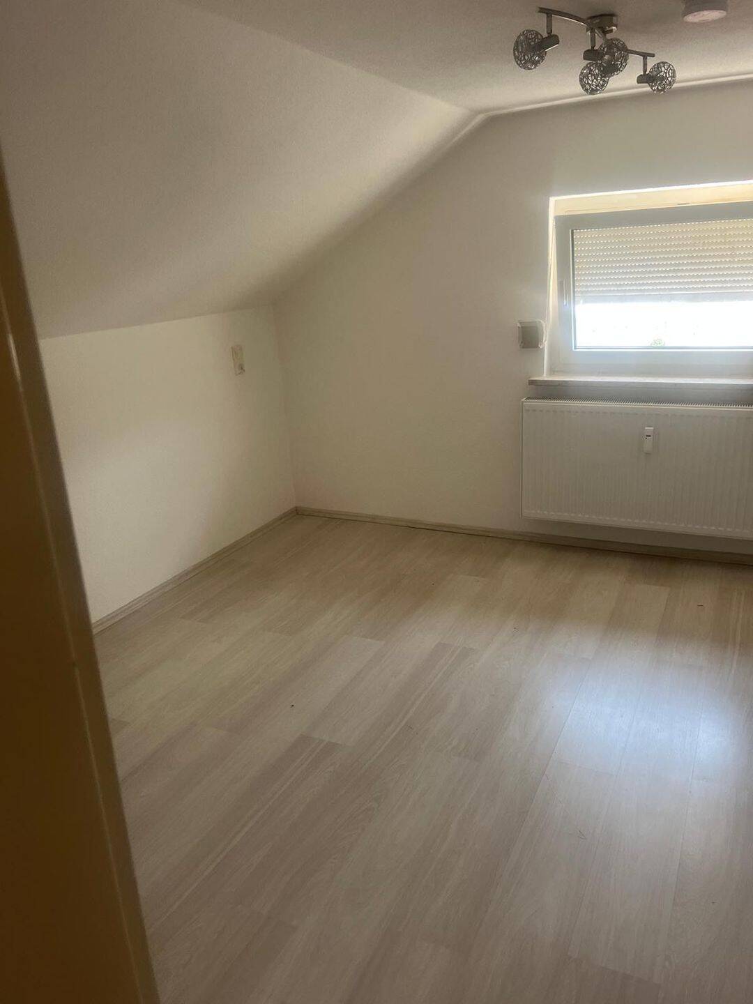 Dachgeschosswohnung zu vermieten, 89542 Herbrechtingen