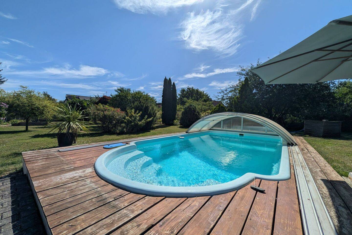 Großzügig leben: Modernisiertes Haus mit Wellness und Pool!, 39122 Magdeburg (Beyendorf-Sohlen Beyendorfer Grund Fermersleben Salbke Westerhüsen)