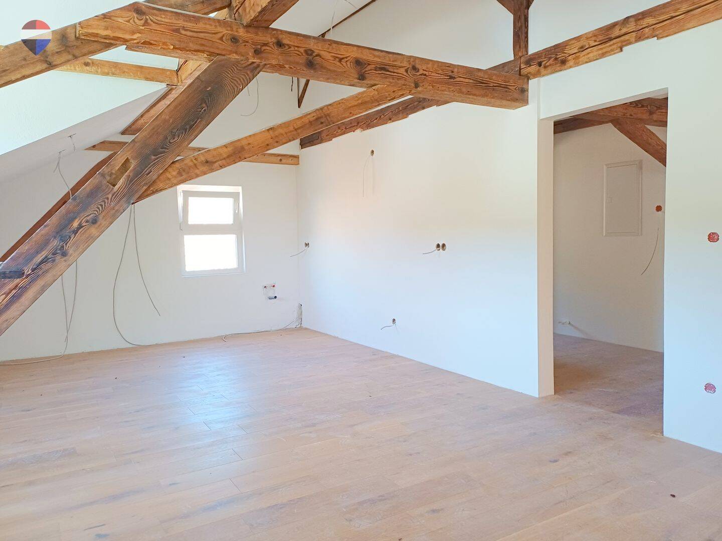 Kernsanierte 3,5-Zimmer DG-Wohnung mit Balkon im Herzen von Zell im Wiesental, 79669 Zell im Wiesental