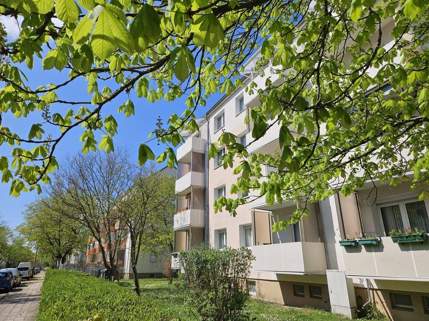 schöne 3-Raum-Wohnung mit Balkon in Halle (Saale), 6130 Halle (Saale) (Ammendorf-Beesen Damaschkestraße Dieselstraße Südstadt)