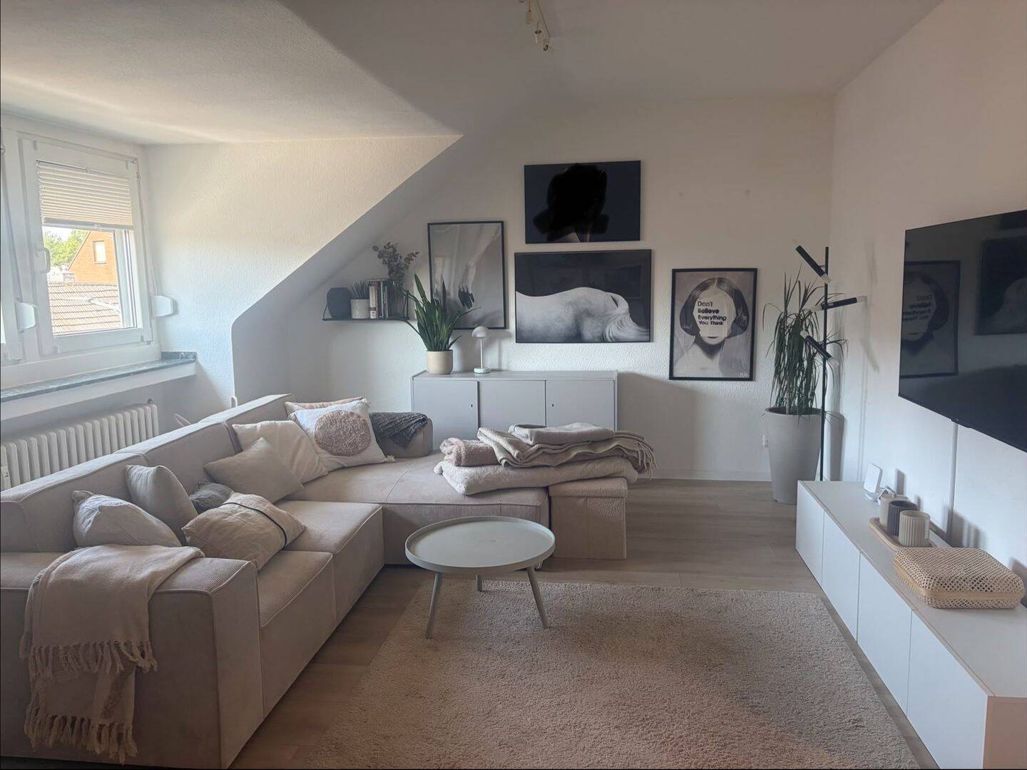 Helle, modernisierte 3-Zimmer-Dachgeschosswohnung (2. OG) mit hochwertig saniertem Bad | 68 m² | verfügbar ab 01.11.2026, 41238 Mönchengladbach