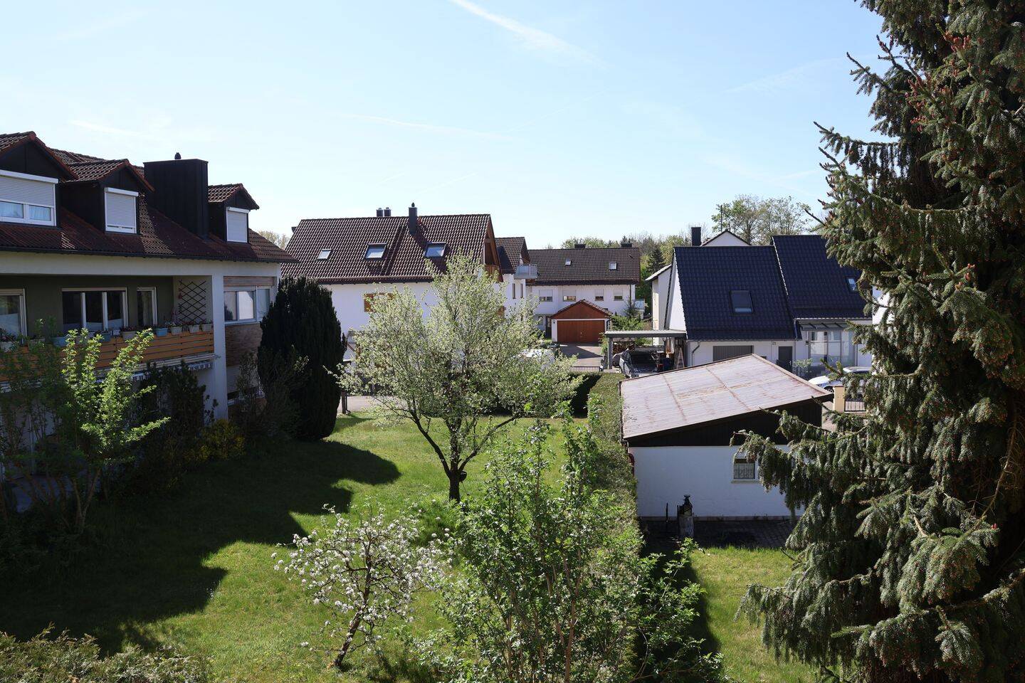 Ruhig und sonnig gelegene 2-Zimmer-Whg mit Süd-Ost-Balkon in Olching, 82140 Olching