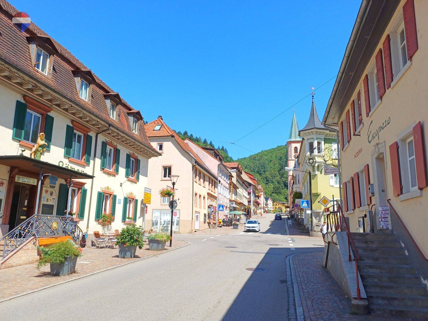 Kernsanierte 3,5-Zimmer Wohnung im 1. OG mit Balkon im Zentrum von Zell im Wiesental, 79669 Zell im Wiesental