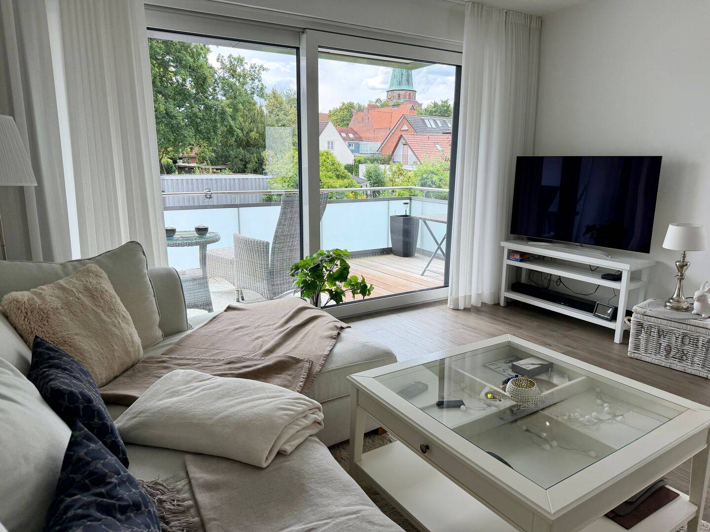 Neuwertige, moderne 2-Zimmer-Wohnung mit hohem Komfort, 23570 Lübeck (Travemünde)