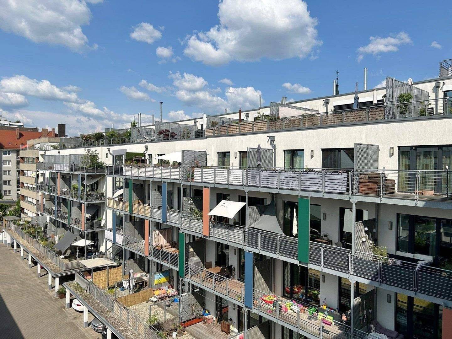 ***ZEIT FÜR NEUES*** MODERNE 1 ZIMMER WOHNUNG MIT LOGGIA + KFZ STELLPLATZ, 90763 Fürth (Südstadt Weikershof)