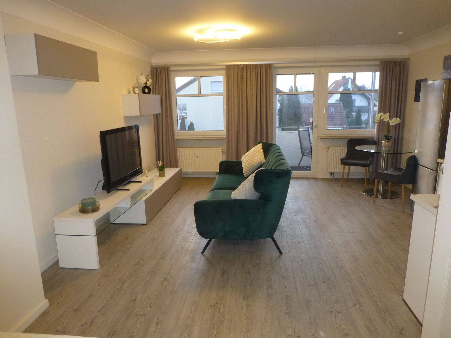 Geschmackvoll möbliertes 1-Zimmer-Apartment mit Balkon, 91074 Herzogenaurach