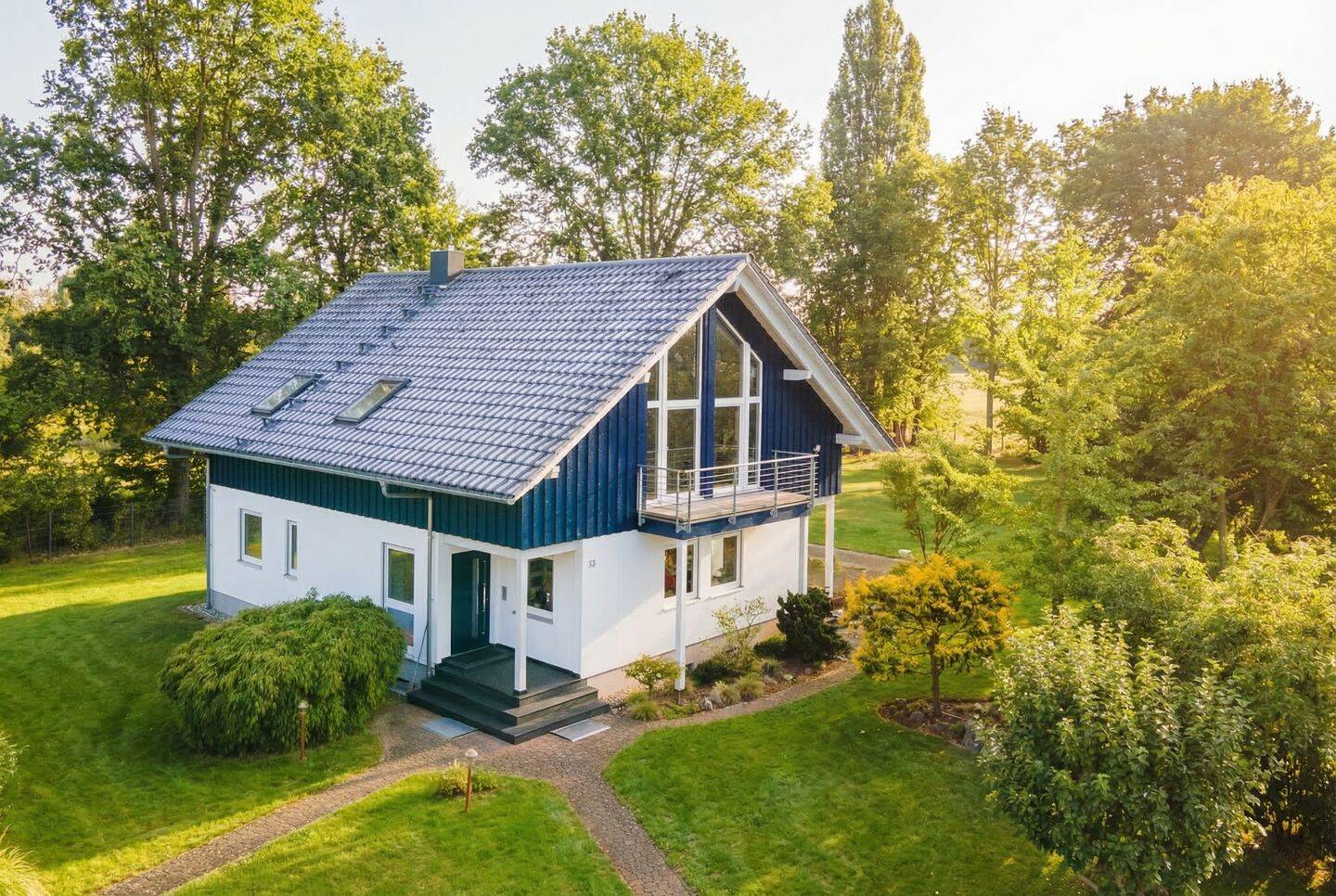 Mit hochwertiger Ausstattung und fantastischem Parkanwesen: Exklusives Landhaus in Fredersdorf, 15370 Fredersdorf-Vogelsdorf