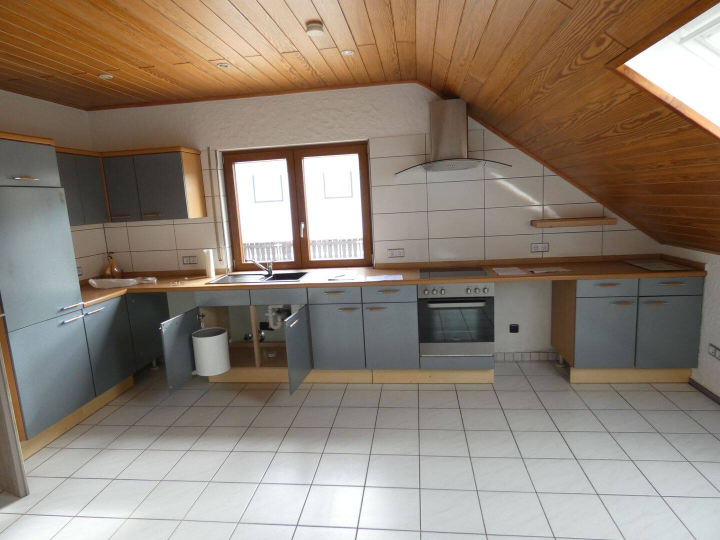 Helle Dachgeschosswohnung, 54341 Fell