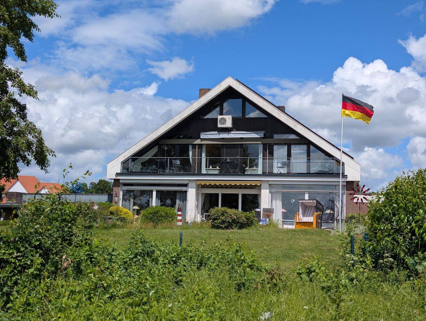 Vorstadtvilla mit Panorama und Wellness, 35260 Stadtallendorf