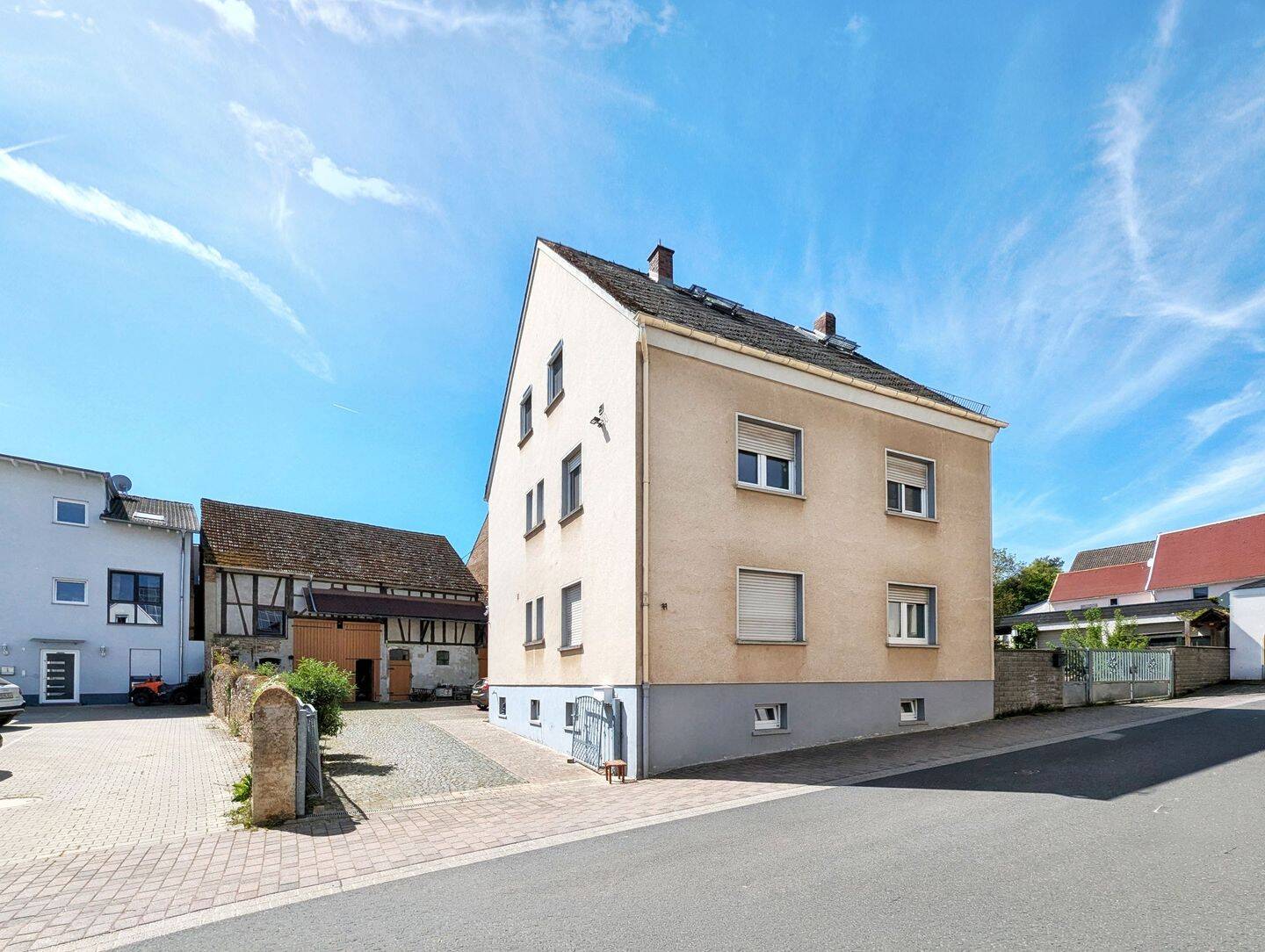 Ein- bis Zweifamilienhaus in Hünfelden – Mensfelden, 65597 Hünfelden