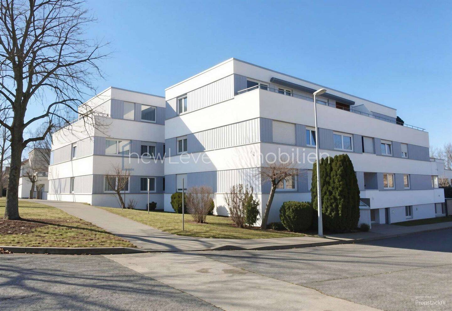 Ruhiges Wohnen in Göppingen: Gepflegte 3-Zimmer-Wohnung mit großer Terrasse & Garage, 73033 Göppingen
