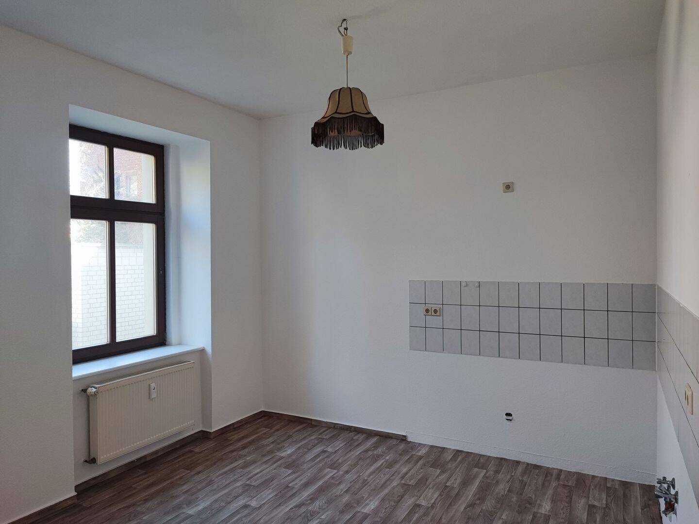 Freie 2,5 Zimmer Wohnung mit Stellplatz in Verkehrsgünstige Lage, 2826 Görlitz