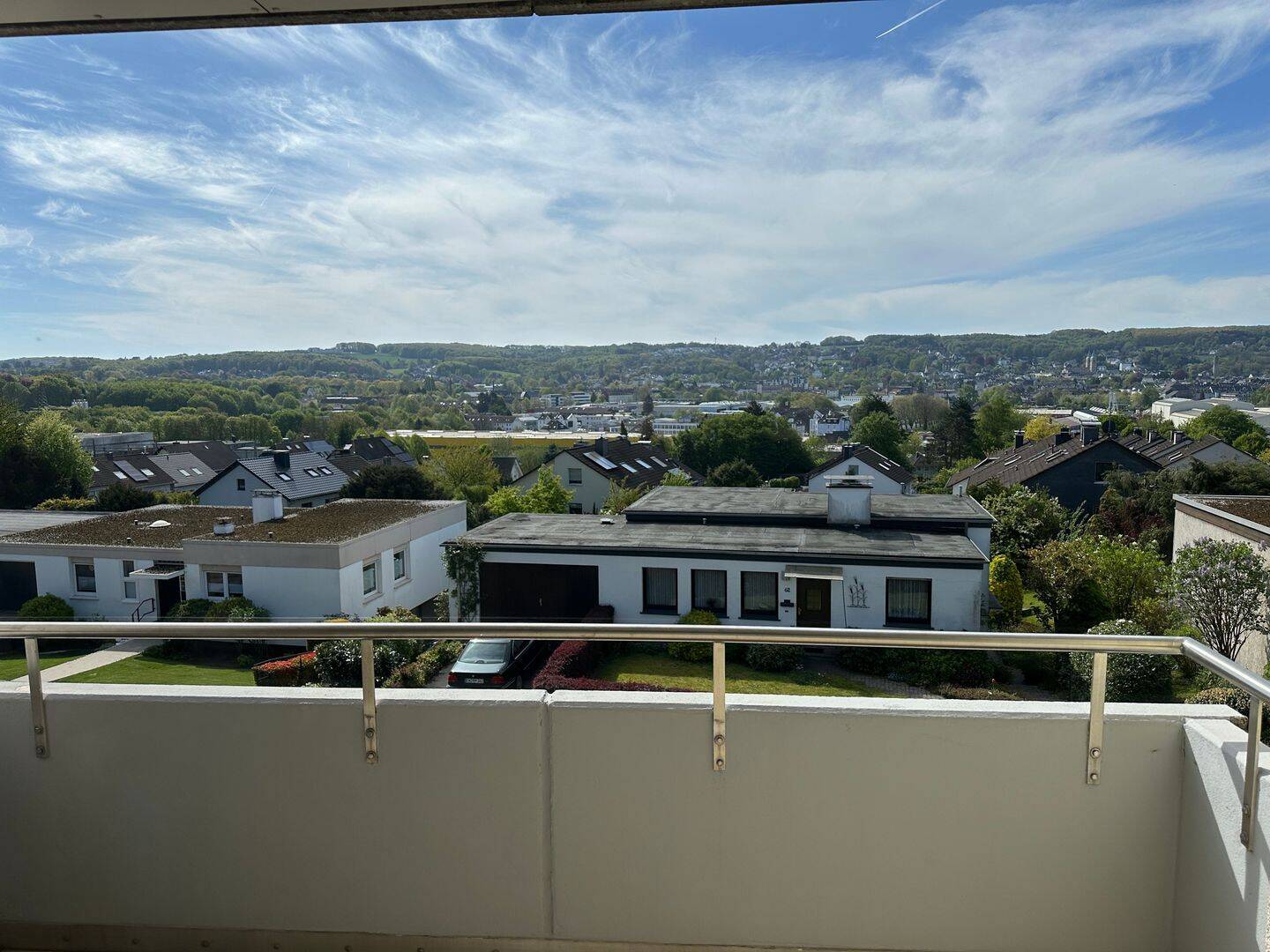 Modernisierte 2-Zimmer Wohnung mit Südbalkon und Weitblick zu vermieten, 58332 Schwelm