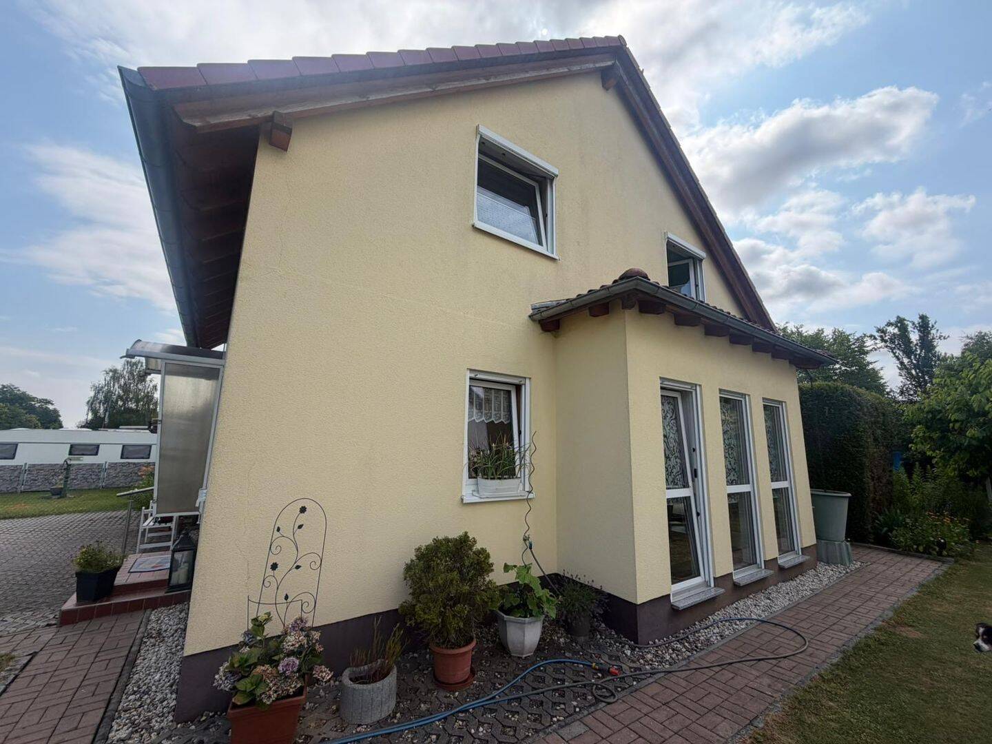 MODERNES EINFAMILIENHAUS MIT POOL IN BEGEHRTER LAGE FÜR DIE JUNGE FAMILIE, 99428 Weimar