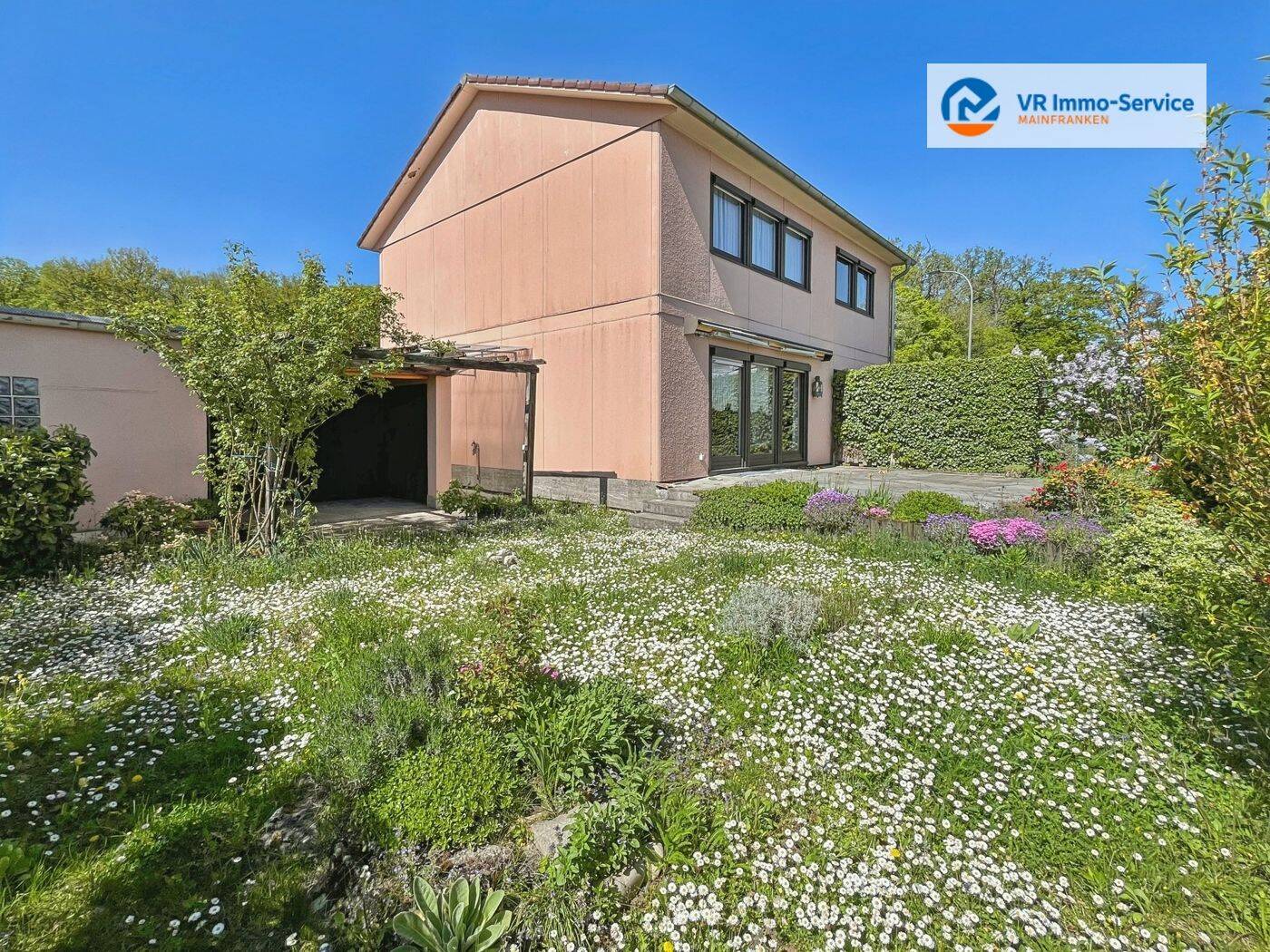 Einfamilienhaus in Höchberg: Viel Platz, Garten und die Chance, Ihr Traumhaus selbst zu gestalten, 97204 Höchberg