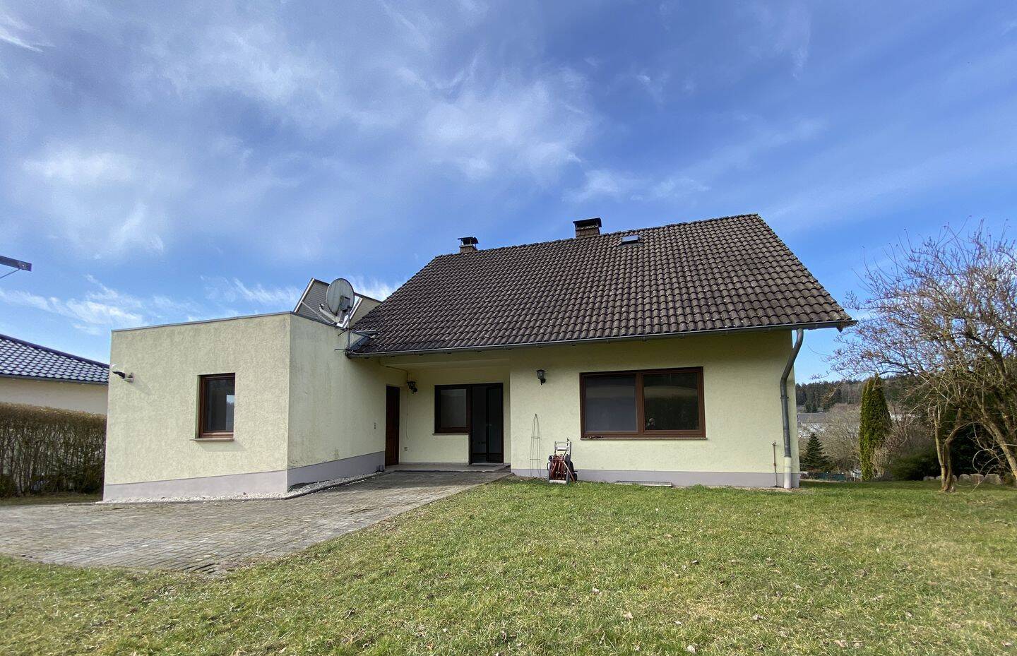 Großzügiges Einfamilienhaus in ruhiger Waldrandlage!, 54597 Neuheilenbach