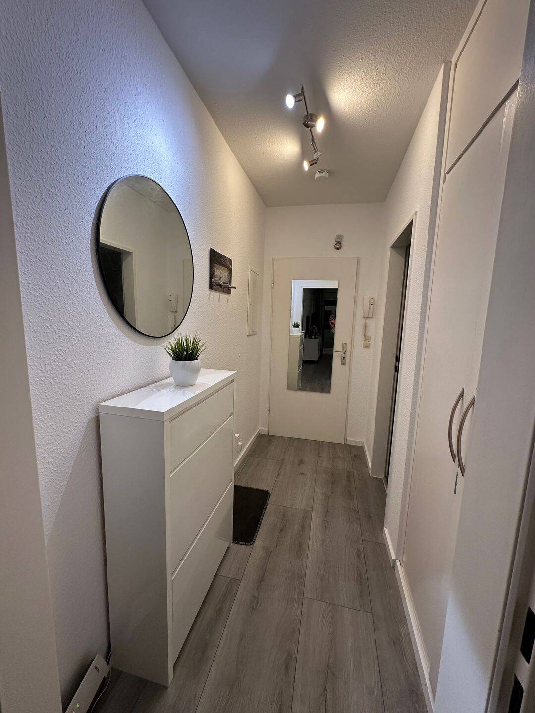 Möblierte 1-Zimmer-Wohnung in zentraler Lage, 25469 Halstenbek