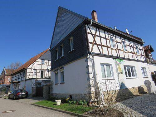 Immobilienensemble mit 2 Häusern, Innenhof und Nebengebäude in Ulla, 99428 Weimar