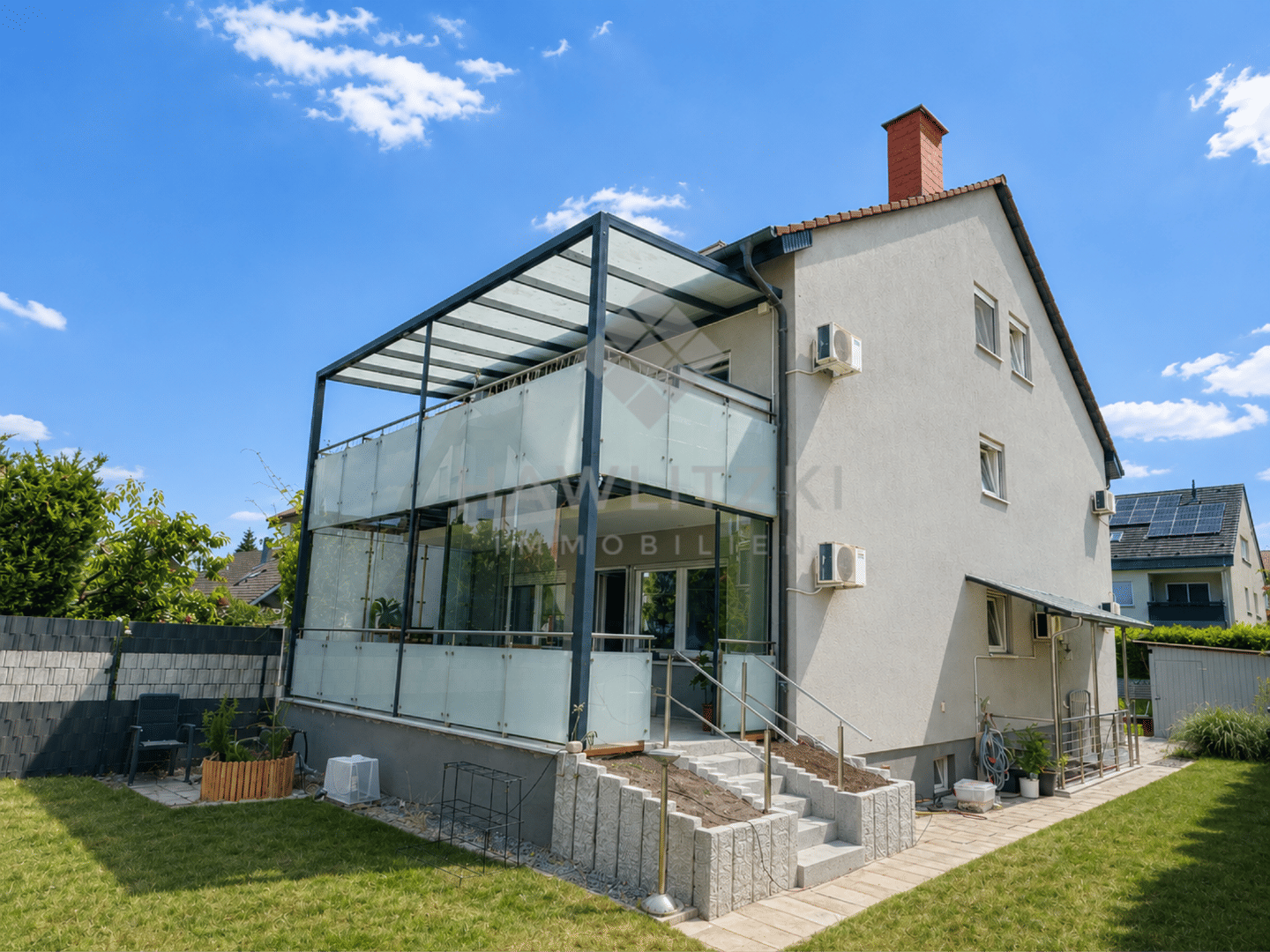 Viel Platz für die ganze Familie – 8 Zimmer, Garten, PV-Anlage, XL-Balkon & Garage, 76287 Rheinstetten