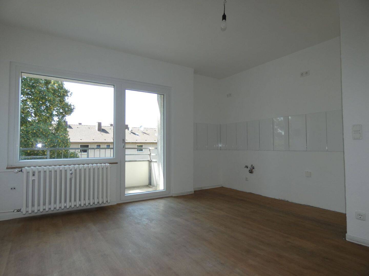 Erstbezug nach Sanierung – Moderne Single-Wohnung mit Balkon!, 45473 Mülheim an der Ruhr