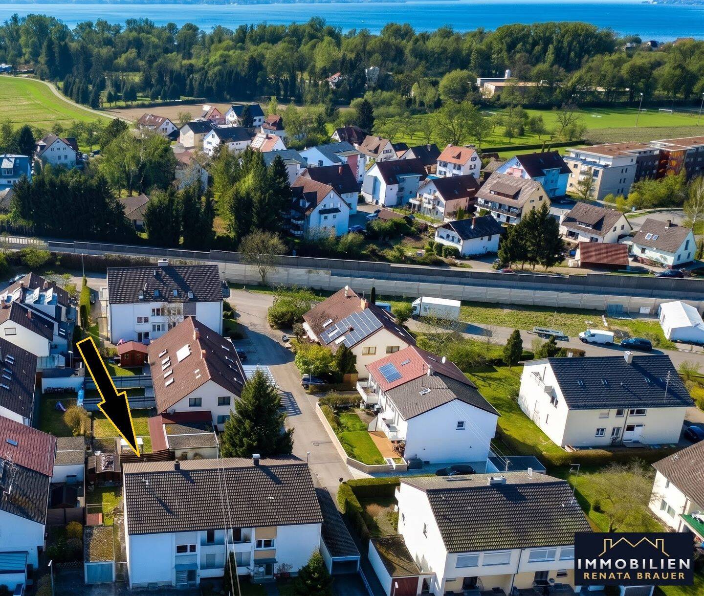 Wohnen in Seenähe – vielseitige Doppelhaushälfte mit zwei Wohneinheiten und sonnigem Garten, 88690 Uhldingen-Mühlhofen