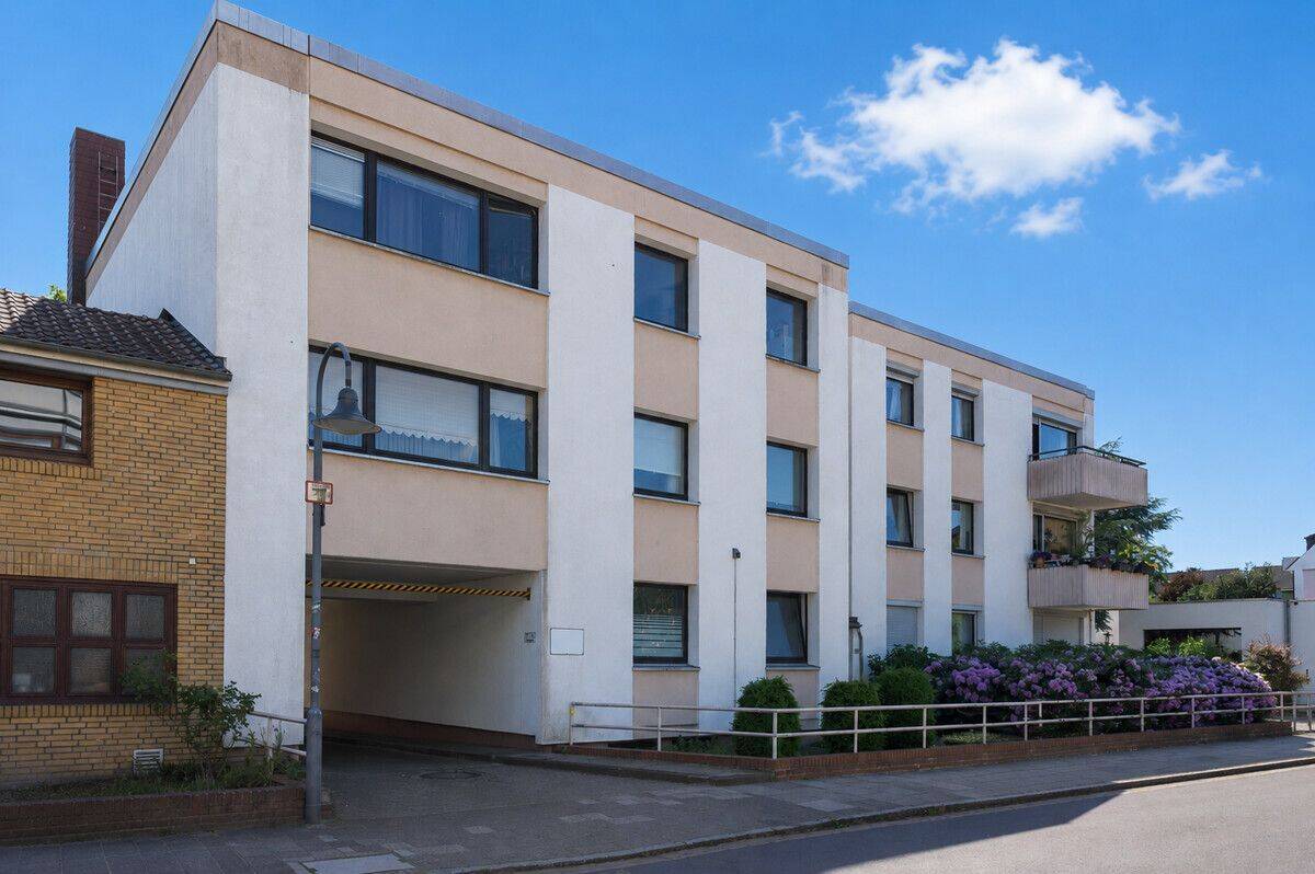 PURNHAGEN-IMMOBILIEN – Charmante 3-Zimmer-Wohnung im Hochparterre mit Balkon in Bremen-Hastedt, 28207 Bremen (Hastedt)
