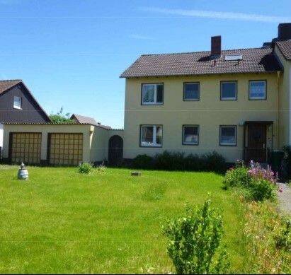 Doppelhaushälfte mit Wintergarten, Kamin, Balkon & Doppelgarage in Hofgeismar – Provisionsfrei von privat!, 34369 Hofgeismar