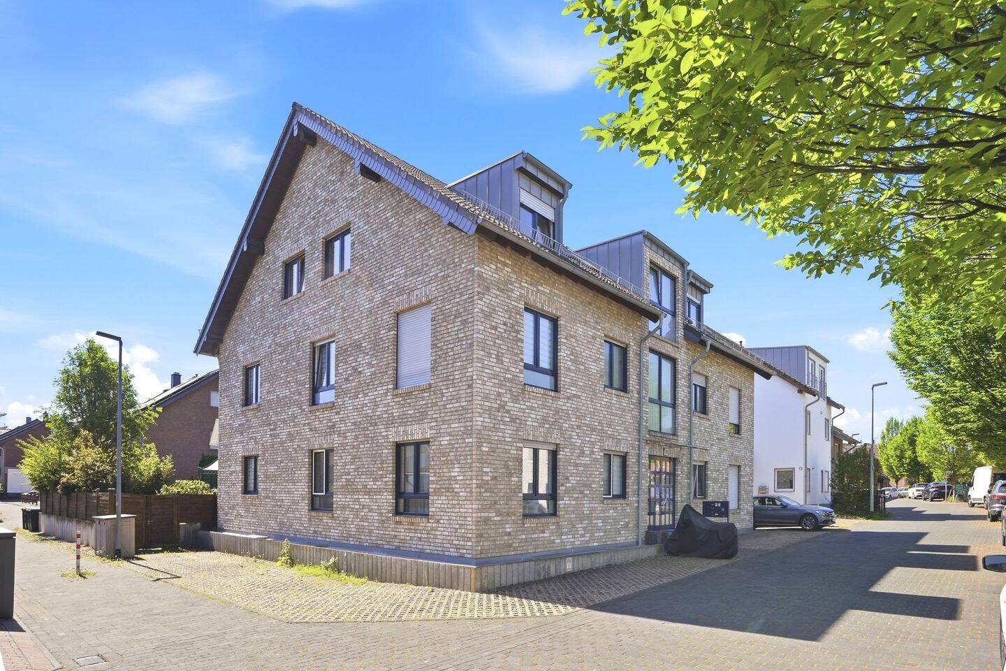 ++ Das Besondere suchen, das Beste finden: Großzügige Maisonette-ETW mit Süd-Dachterrasse! ++, 50129 Bergheim