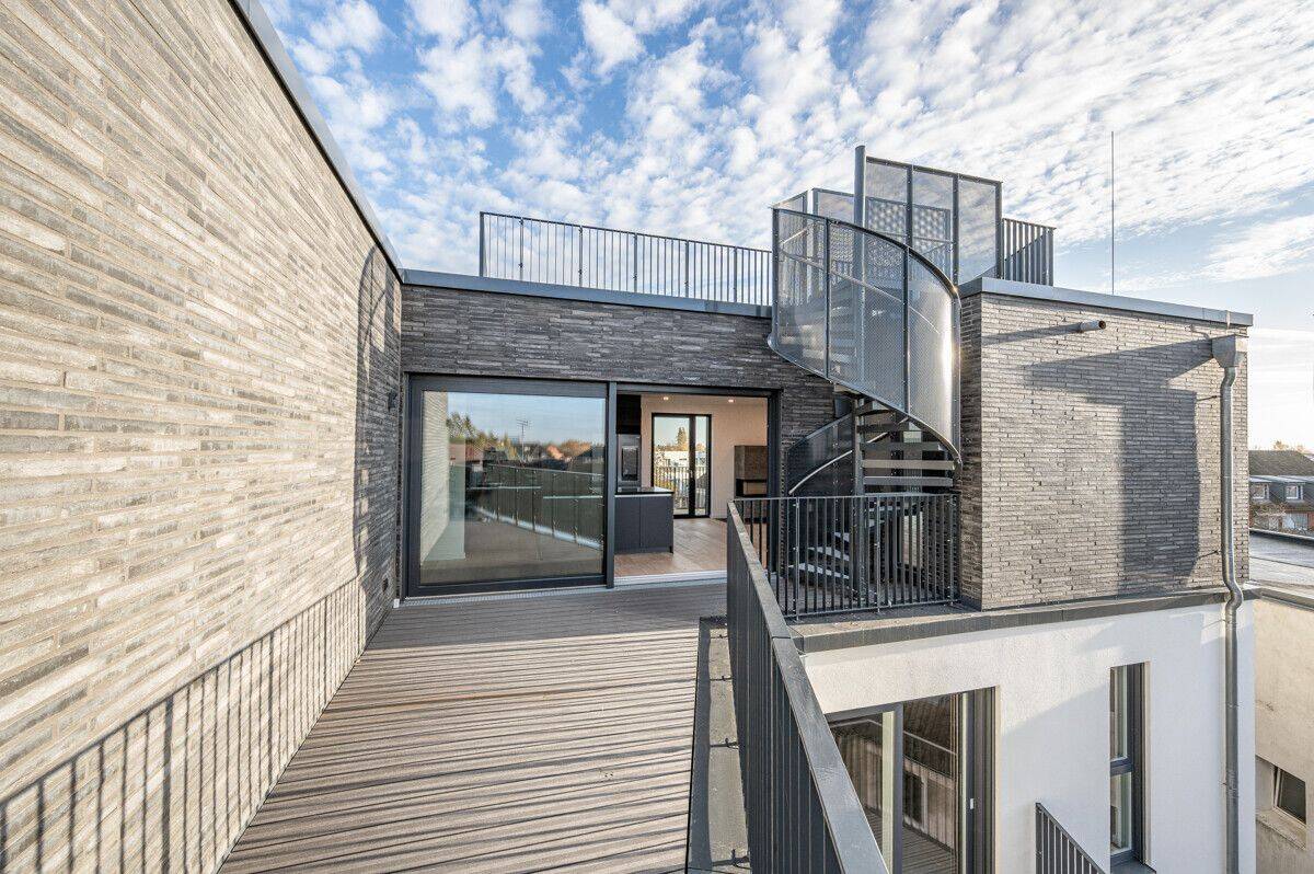 Neubau-Erstbezug: Exklusives Penthouse mit Premiumausstattung und vier Dachterrassen, 22525 Hamburg (Eimsbüttel Bahrenfeld Eidelstedt Lurup Stellingen)