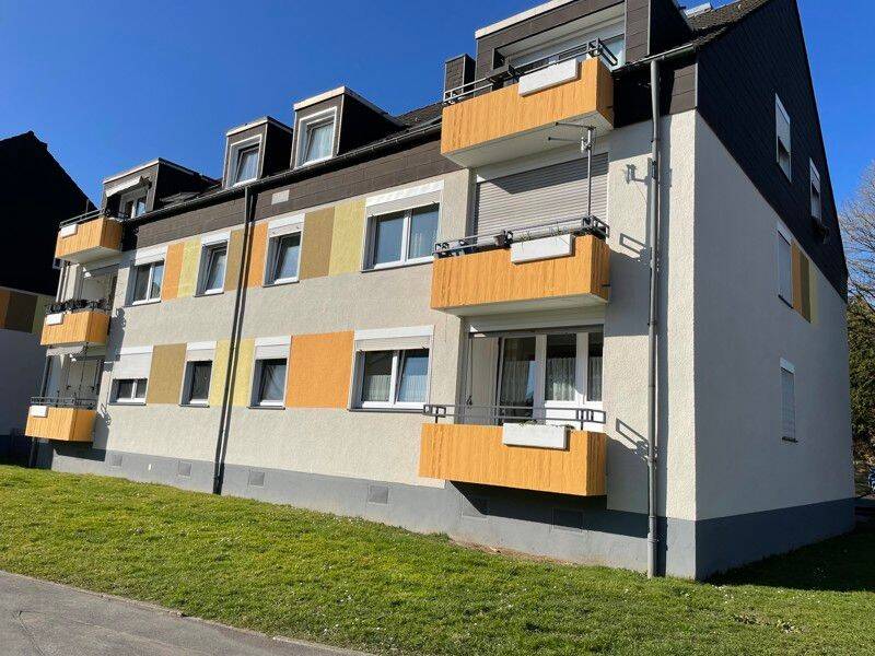 Ansprechende, günstige 4,5-Zimmer-Wohnung mit Ausblick (WBS erforderlich)*, 44339 Dortmund