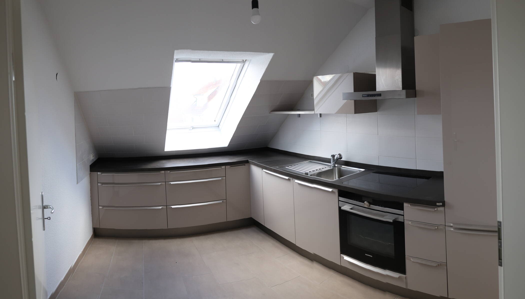 3,5 Zimmer Wohnung mit top Einbauküche in ruhiger Lage, 90614 Ammerndorf
