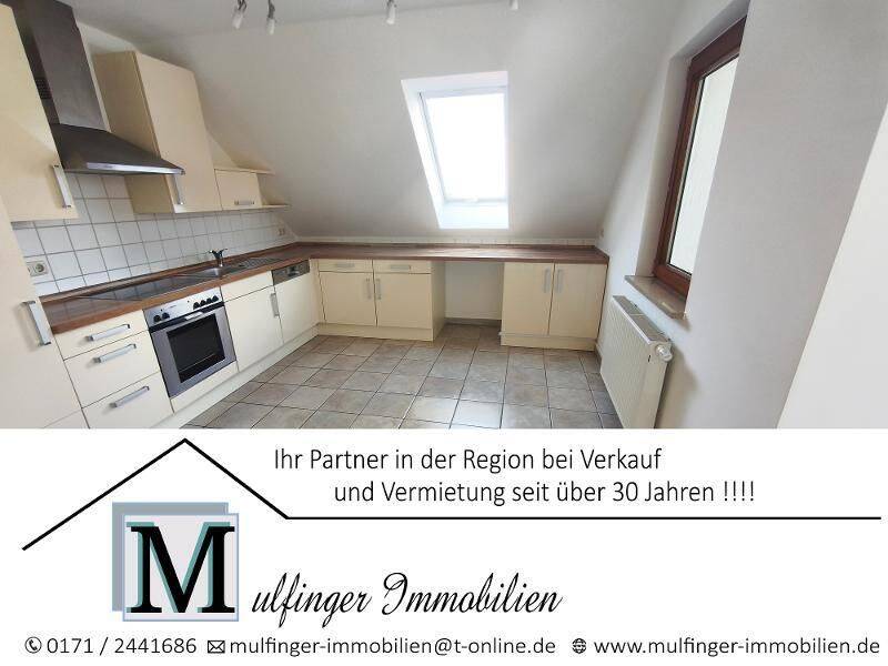 3 Zi. Wohnung im DG (1.OG) mit Balkon und Carport, 96178 Pommersfelden