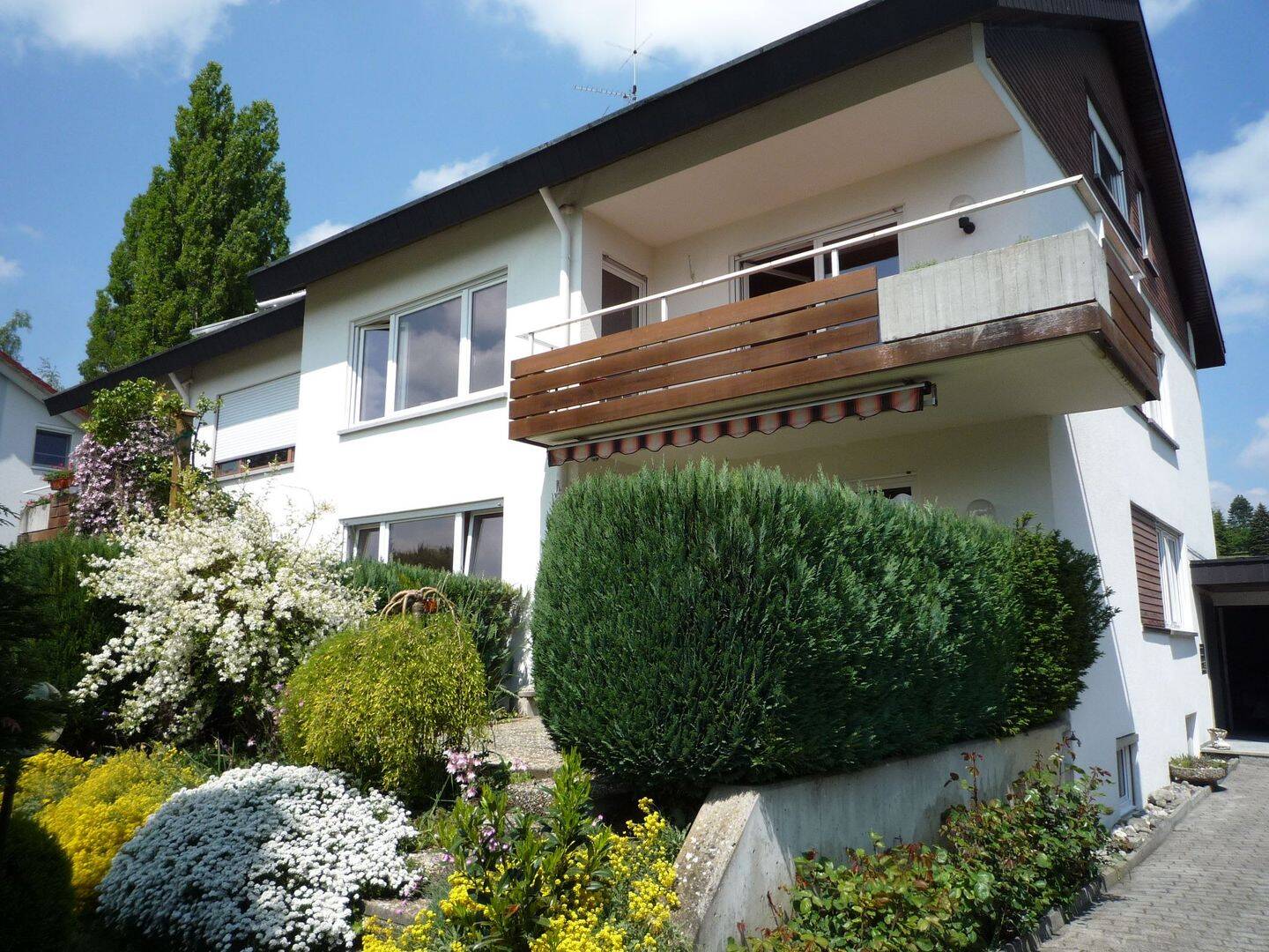 Helle Wohnung mit Teilseeblick und Südbalkon, 78337 Öhningen