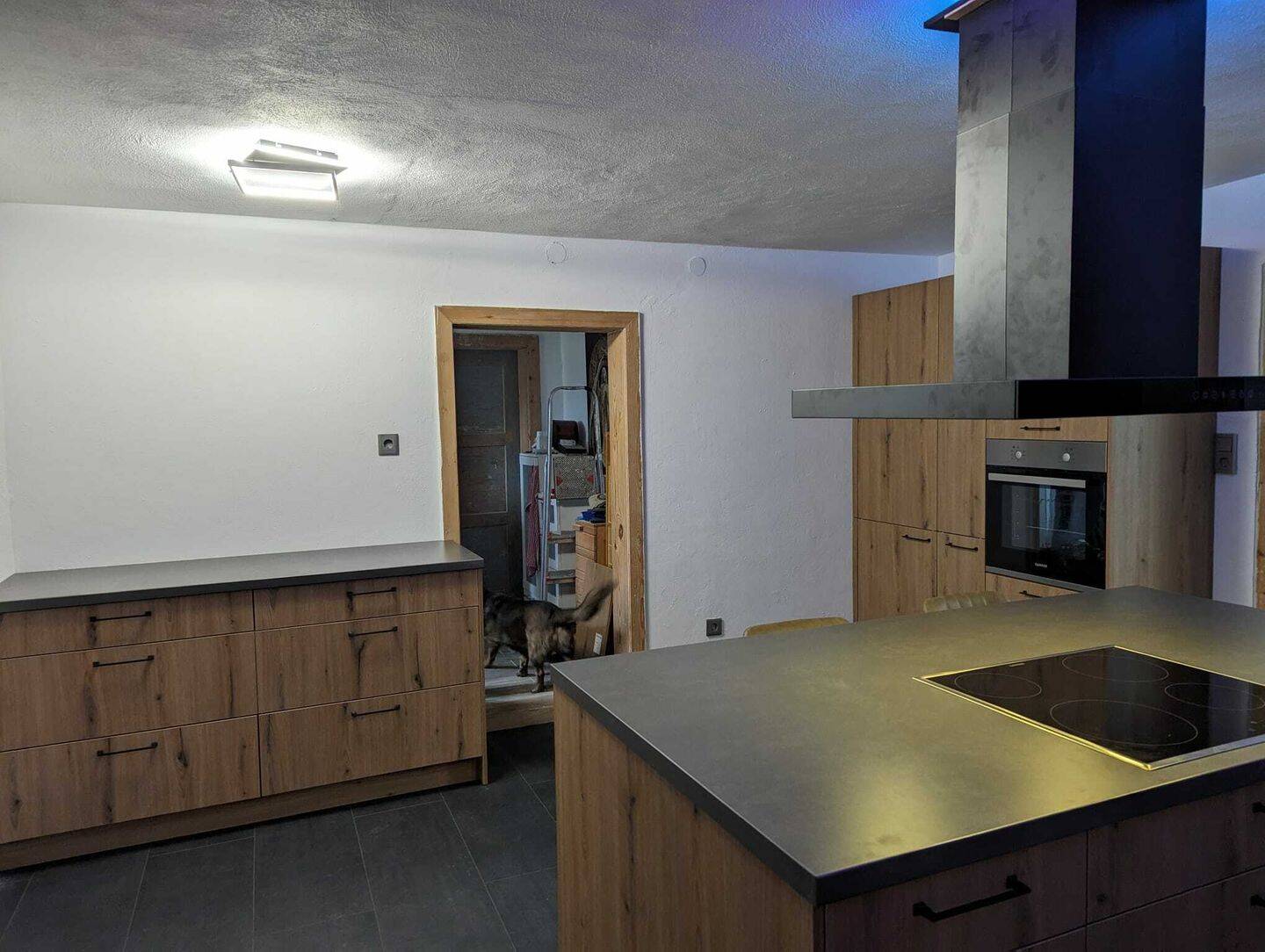 Einfamilienhaus mit viel Entwicklungspotenzial in angenehmer Wohnlage, 86570 Inchenhofen