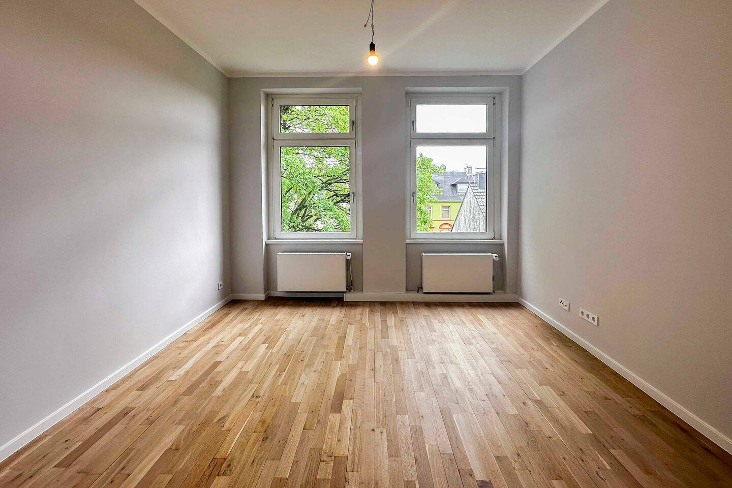 Erstbezug nach Sanierung! 2-Zimmer Wohnung in zentraler Lage von Wuppertal, 42107 Wuppertal (Elberfeld)