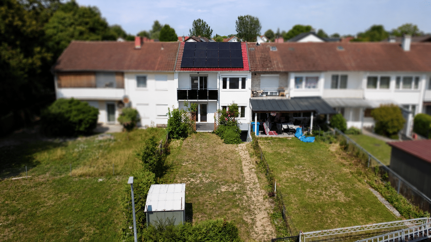 Hochwertig & Modern! Renoviertes RMH mit Garten in ruhiger Siedlungslage, 84130 Dingolfing