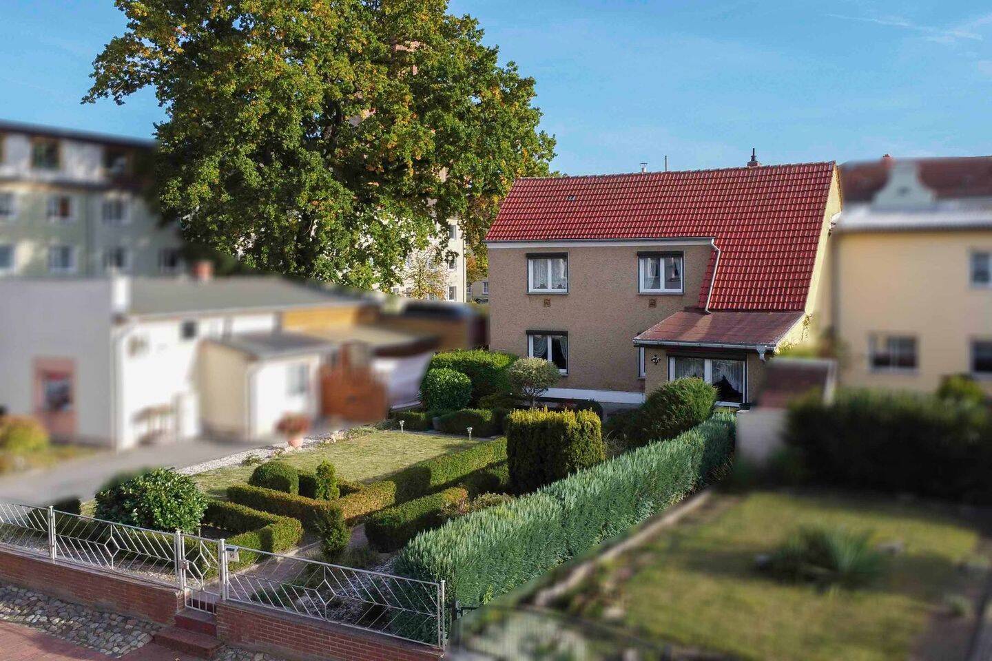 Raum zur Selbstverwirklichung: Charmantes 4-Zi.-REH mit Garten und Garage in Friedland, 17098 Friedland