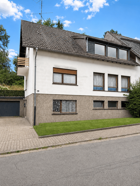 Viel Raum für neue Ideen – Ein- bis Zweifamilienhaus mit vielseitigen Möglichkeitel in Großrosseln, 66352 Großrosseln