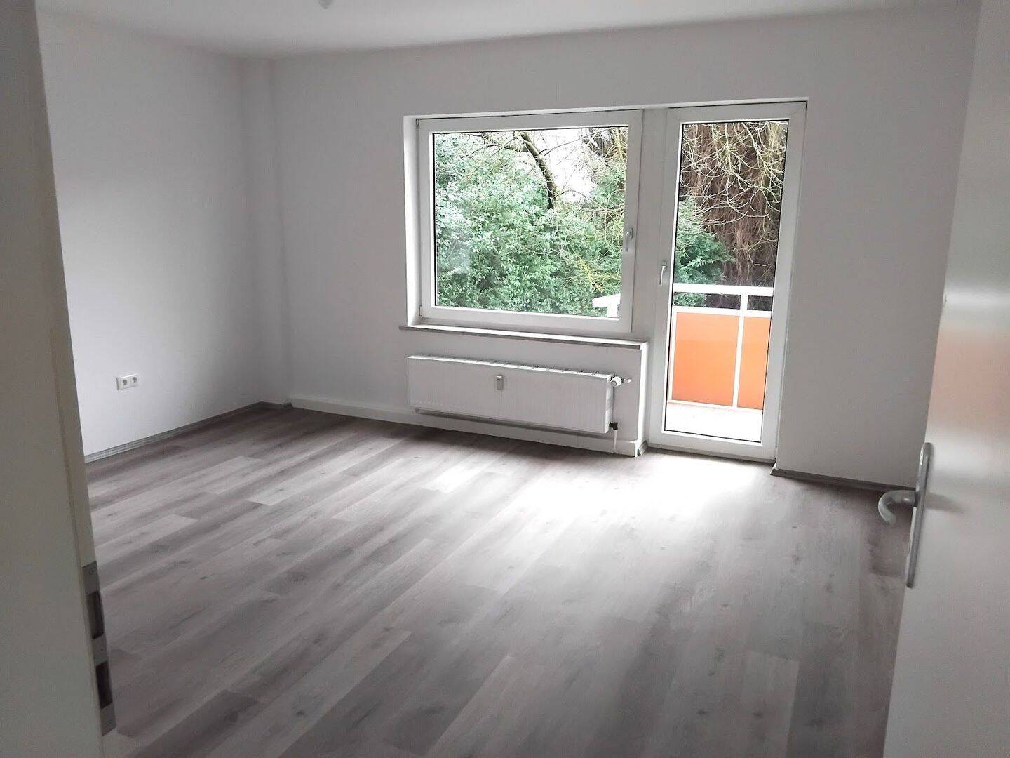 3 Zimmer Wohnung mit Balkon in Duisburg zu vermieten!!!, 47167 Duisburg (Marxloh Neumühl Obermarxloh Röttgersbach)
