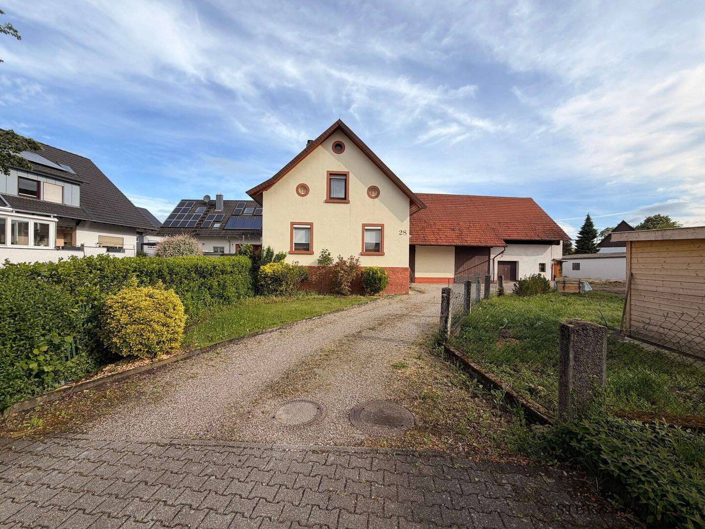 Attraktives EFH mit Entwicklungspotenzial in Bühl-Moos, 77815 Bühl