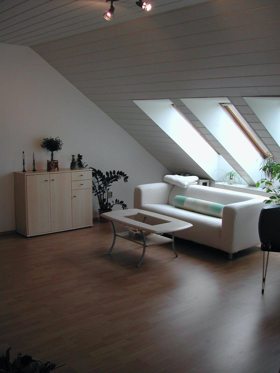Provisionsfreie attraktive 2 Zi.-DG-Whg. (Dachterrasse, Stellplatz) in Alt-Lichtenrade 100ade, 12309 Berlin (Tempelhof-Schöneberg Lichtenrade)