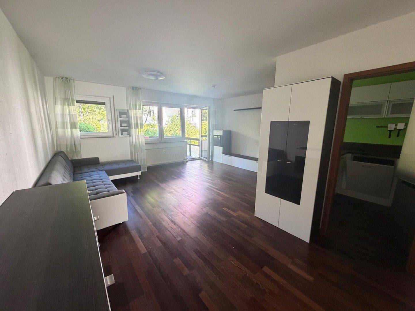 Provisionsfrei! Attraktive und renovierte 2,5-Zimmer-Wohnung vollständig möbliert mit Balkon und EBK, 70771 Leinfelden-Echterdingen