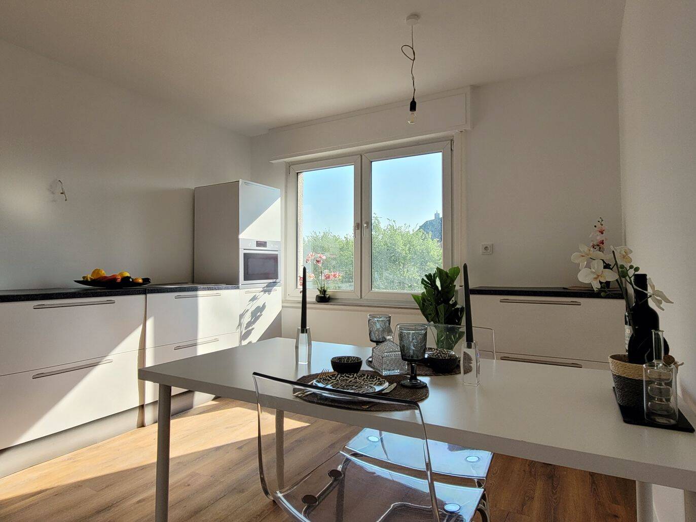 MANNELLA *Bezugsfertig* Toll renovierte Dreizimmerwohnung mit Fußbodenheizung & neuer Heizung & Bad, 53842 Troisdorf