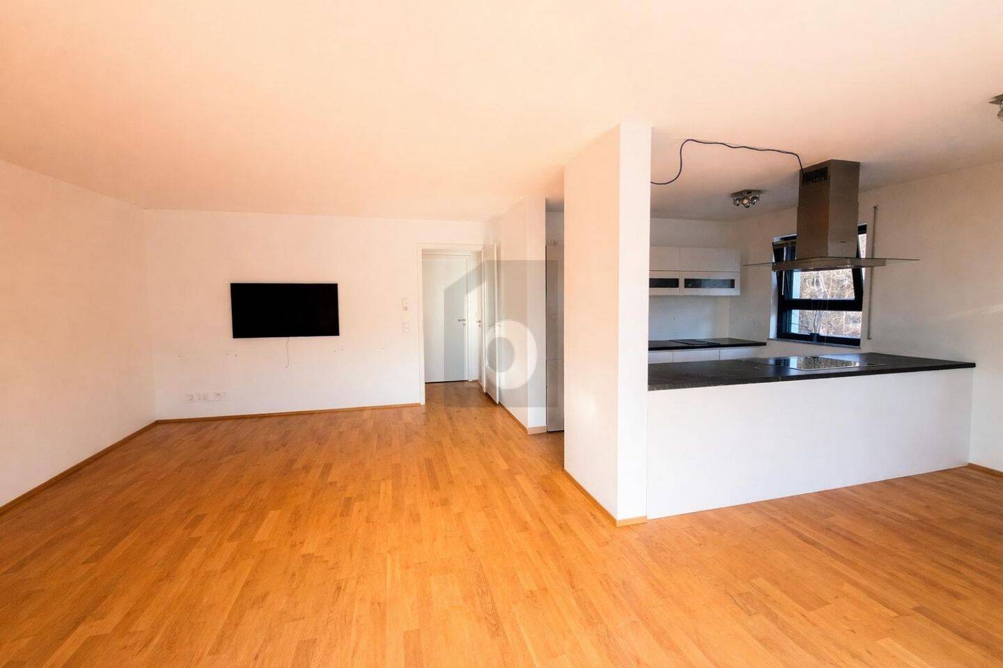 LUXUS PUR-BODENHEIZUNG/KÜCHE/AUFZUG/TIEFGARAGE, 90768 Fürth