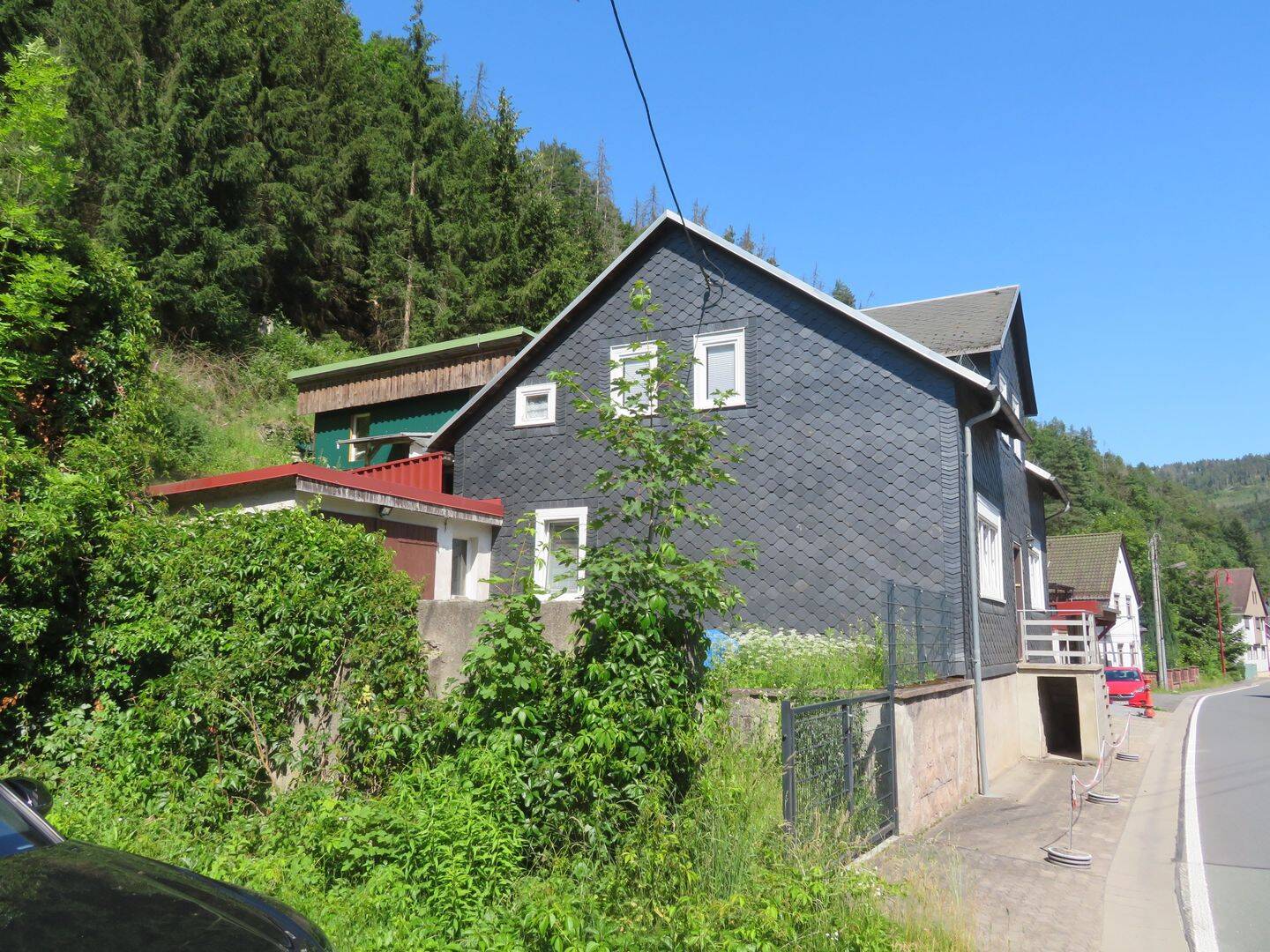 Freistehendes saniertes Einfamilienhaus in sonniger und zentraler Wohnlage (Südhang) in Mellenbach – Reserviert, 98744 Schwarzatal (Mellenbach-Glasbach)