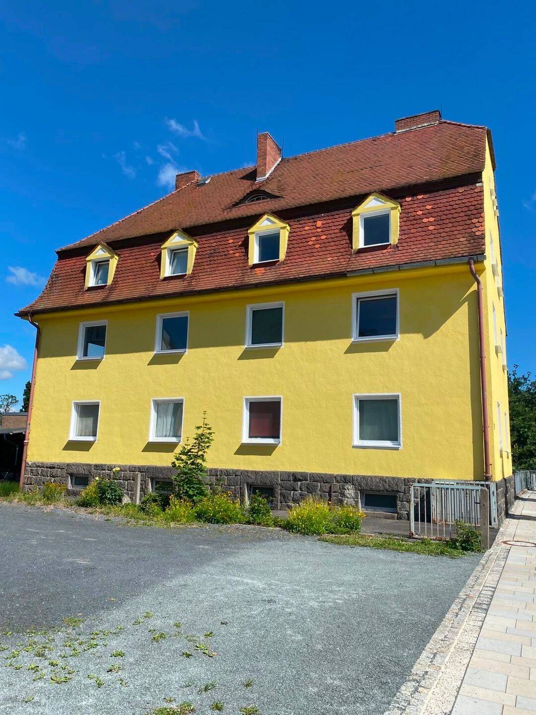 2-Zimmer-Wohnung in Wiesau | ca. 59 m² | Tageslichtbad | nur 349 € kalt, 95676 Wiesau