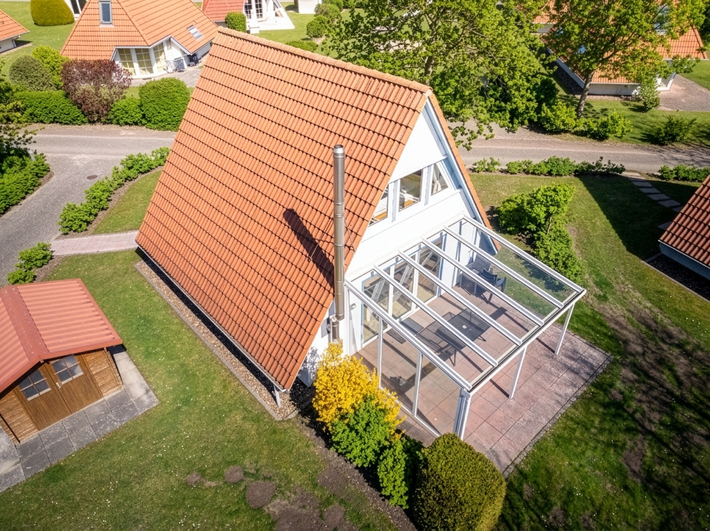 Ferienhaus mit überdachter Terrasse und Kaminofen, 27639 Wurster Nordseeküste