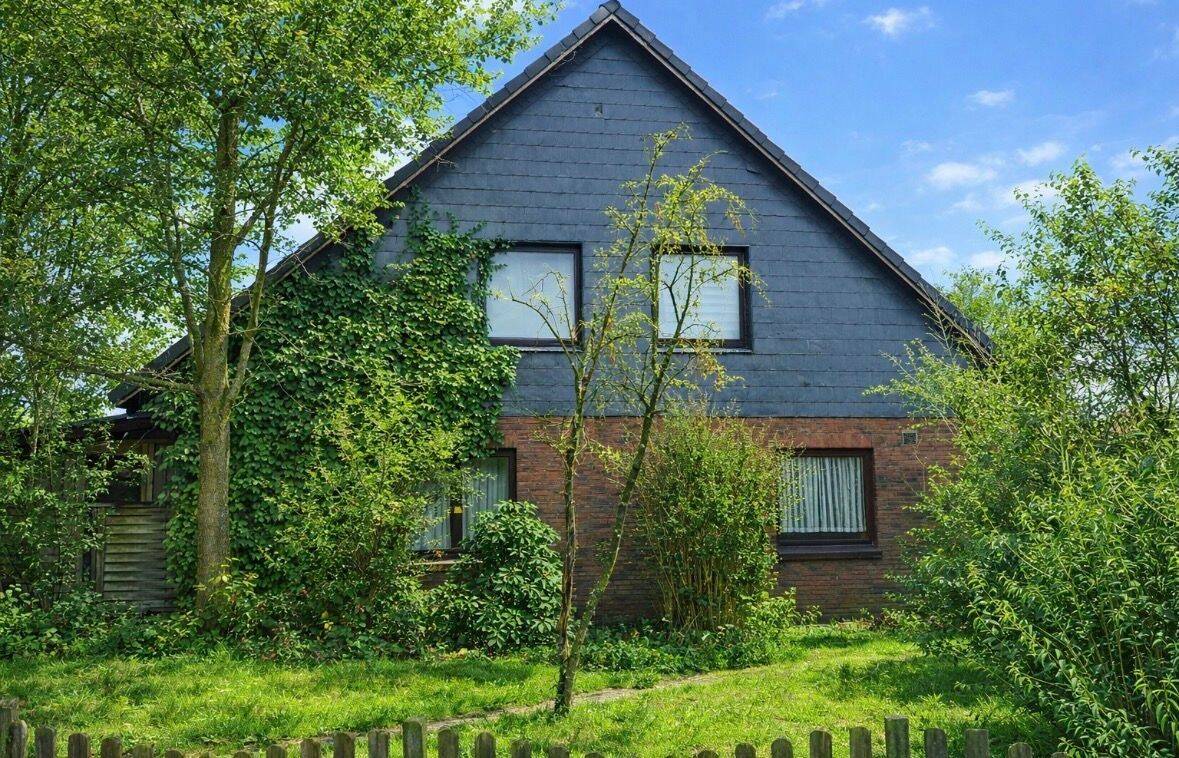 Großzügiges Ein- bis Zweifamilienhaus in begehrter Wohnlage von Henstedt-Ulzburg (Rhen), 24558 Henstedt-Ulzburg