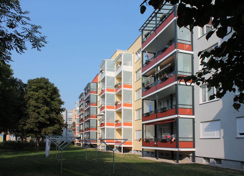 Sanierte 2-Raum-Wohnung mit Aufzug, Badewanne u. Balkon in Debschwitz, 7548 Gera